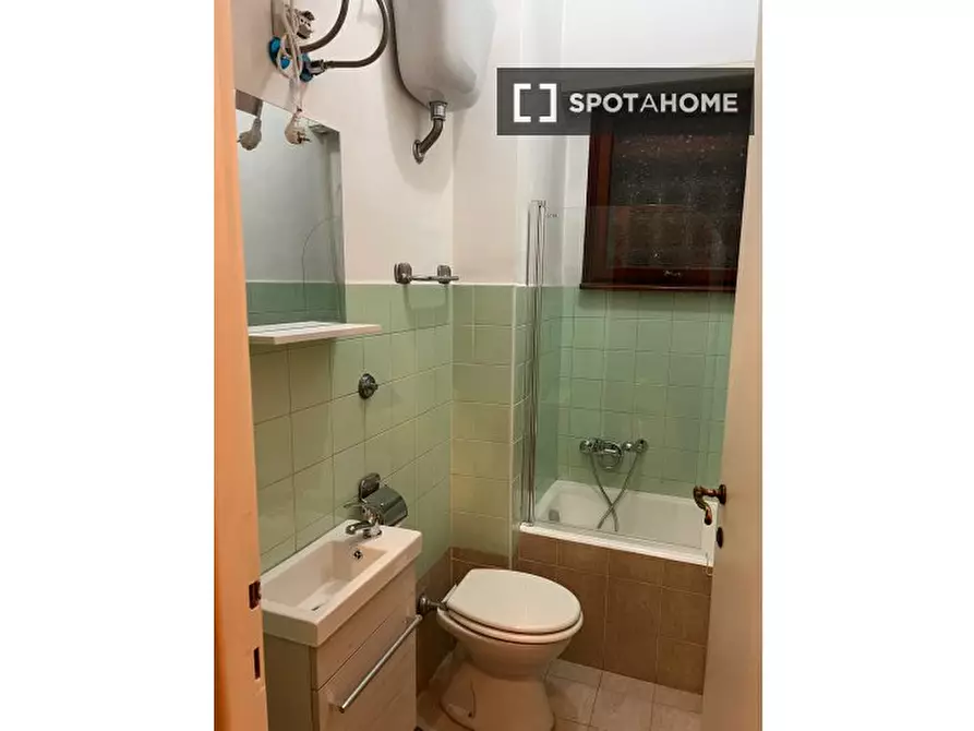 Immagine 10 di Camera condivisa in affitto  in Via Giuseppe Valmarana a Roma