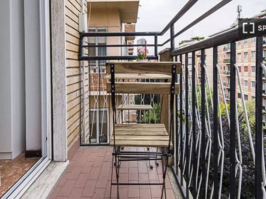 Immagine 6 di Camera condivisa in affitto  in Viale Emilio Caldara a Milano