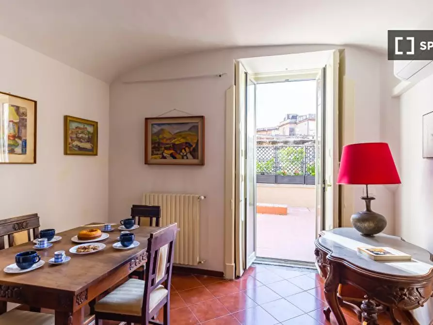 Immagine 2 di Appartamento in affitto  in Vico Santa Maria dell'Aiuto a Napoli