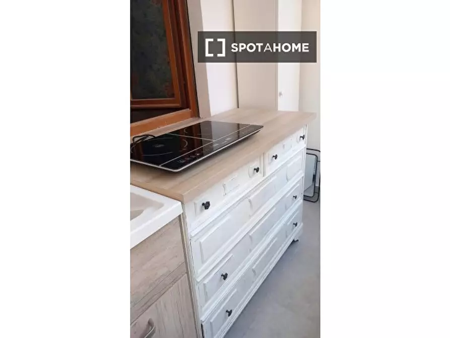 Immagine 3 di Camera condivisa in affitto  in Via Guido Castelnuovo, 00146 Roma RM, Italy a Roma