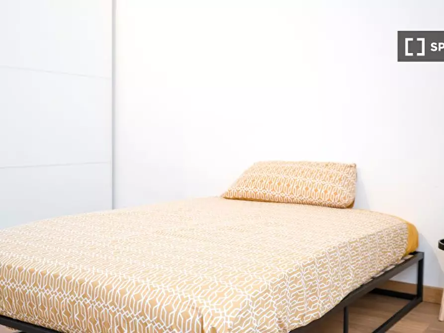 Immagine 2 di Camera condivisa in affitto  in Via Gustavo Fara a Milano