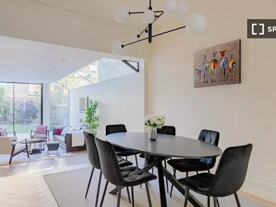 Immagine 10 di Appartamento in affitto  in Batoum Gardens a Hammersmith