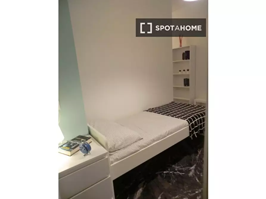 Immagine 2 di Camera condivisa in affitto  in via Carlo Collodi a Padova