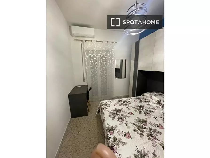 Immagine 10 di Camera condivisa in affitto  in Via di Val Tellina a Roma