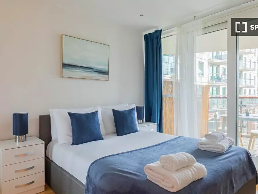 Immagine 14 di Appartamento in affitto  in St George Wharf a Lambeth
