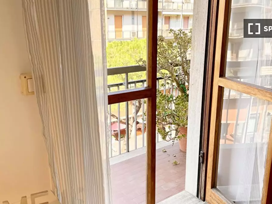 Immagine 14 di Camera condivisa in affitto  in VIA CADUTI DI CEFALONIA a Firenze