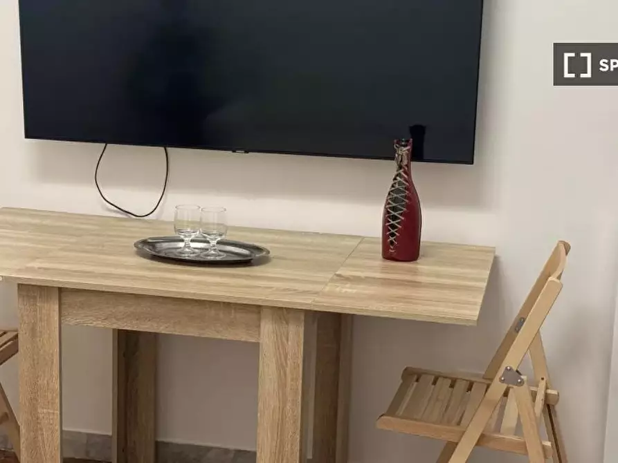 Immagine 4 di Camera condivisa in affitto  in V. Morozzo della Rocca a Roma