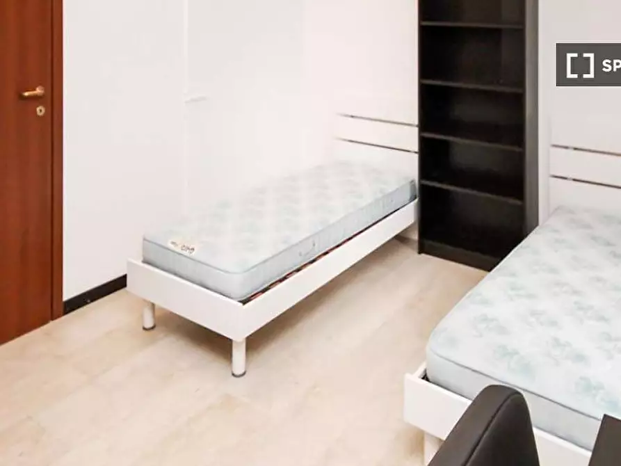 Immagine 3 di Camera condivisa in affitto  in Via Imperia a Milano