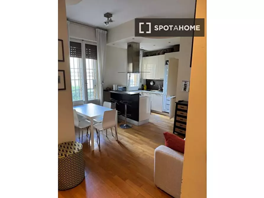 Immagine 4 di Camera condivisa in affitto  in Via Gherardo Forni a Bologna