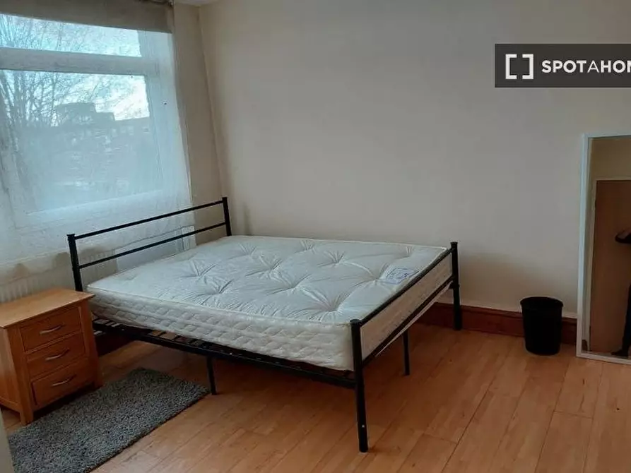 Immagine 5 di Camera condivisa in affitto  in Rayners Rd, London SW15 2AY, UK a Wandsworth