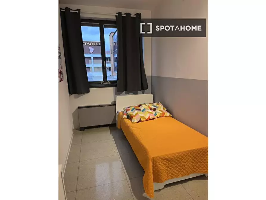 Immagine 3 di Camera condivisa in affitto  in Del Brennero a Trento