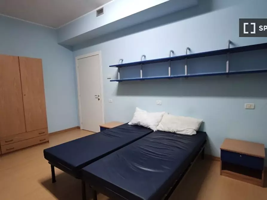 Immagine 4 di Camera condivisa in affitto  in Via Anton Giulio Barrili a Milano