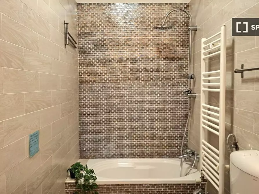 Immagine 5 di Appartamento in affitto  in Via Arnolfo di Cambio a Milano