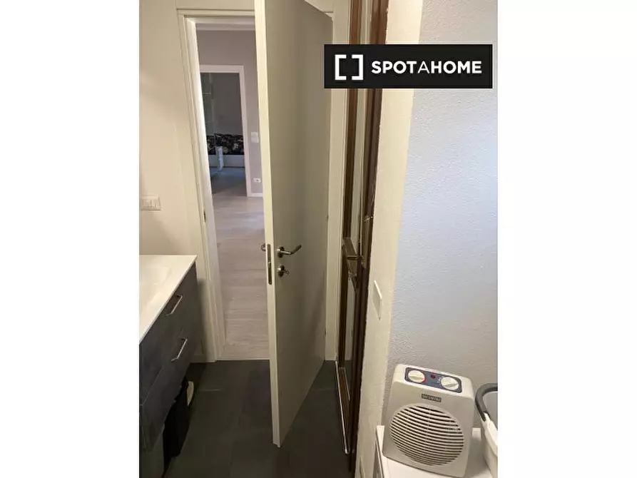 Immagine 8 di Appartamento in affitto  in Via Elio Bernardi a Bologna