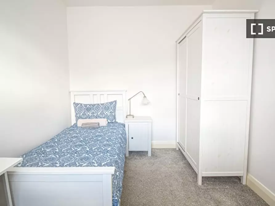 Immagine 17 di Camera condivisa in affitto  in Myrdle St a Poplar