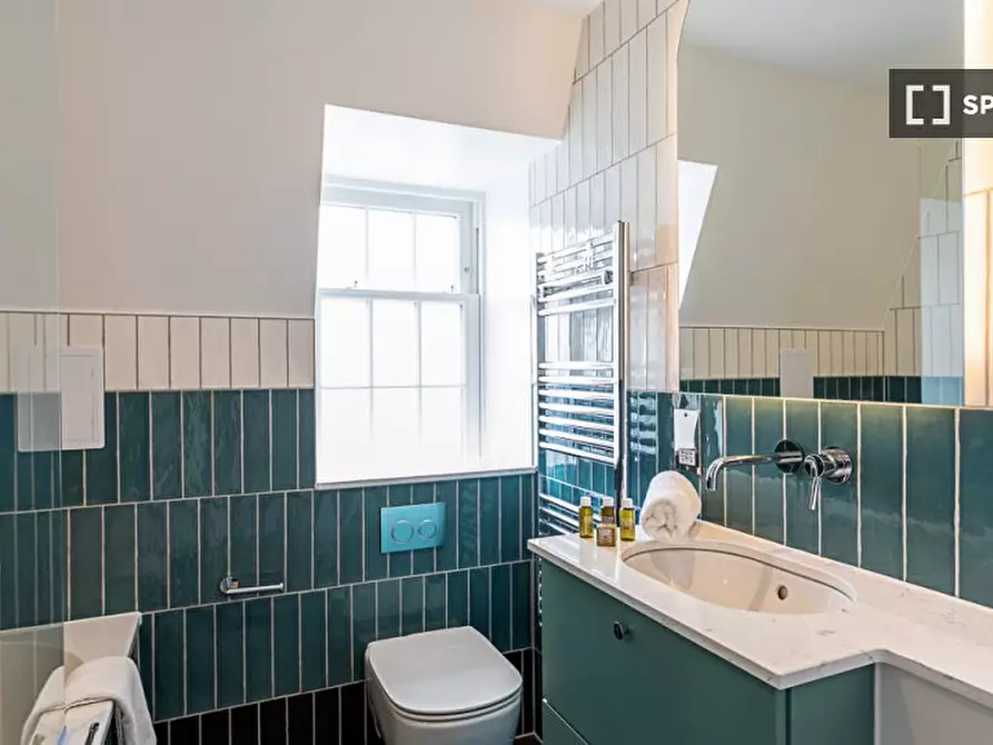 Immagine 4 di Appartamento in affitto  in Peacock Court a Hammersmith