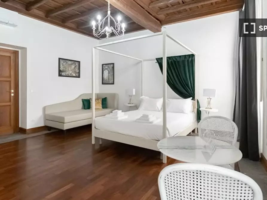 Immagine 8 di Appartamento in affitto  in Via Dei Cappuccini a Roma