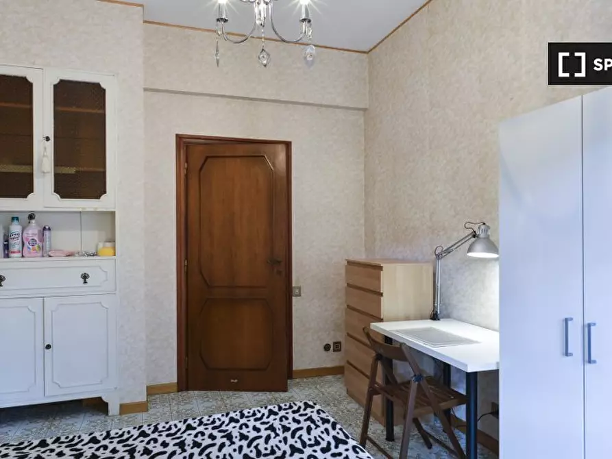 Immagine 3 di Camera condivisa in affitto  in Via Francesco Orestano a Roma