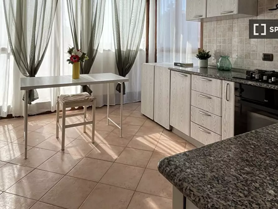 Immagine 11 di Appartamento in affitto  in Via Poggio a Caiano a Roma