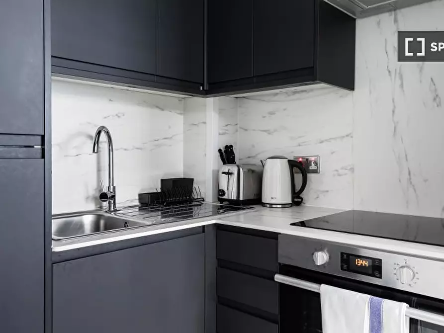 Immagine 4 di Ufficio in affitto  in Flat a Kensington