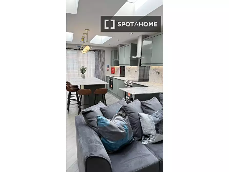 Immagine 13 di Camera condivisa in affitto  in Balmoral Dr a Borehamwood