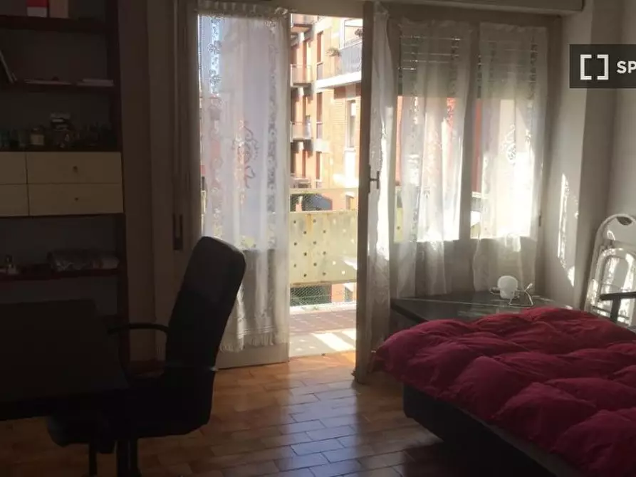 Immagine 4 di Camera condivisa in affitto  in Via Santa Croce a Bologna