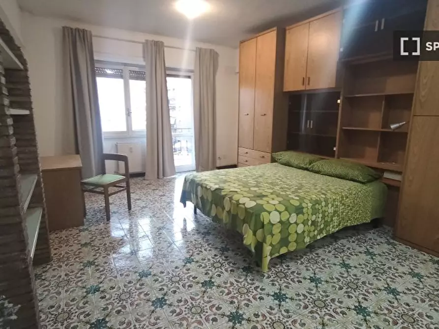 Immagine 11 di Camera condivisa in affitto  in Via Giuseppe Veronese a Roma