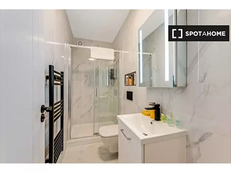 Immagine 11 di Appartamento in affitto  in Flat Devonshire House 577 High Road N17 6SB a Tottenham