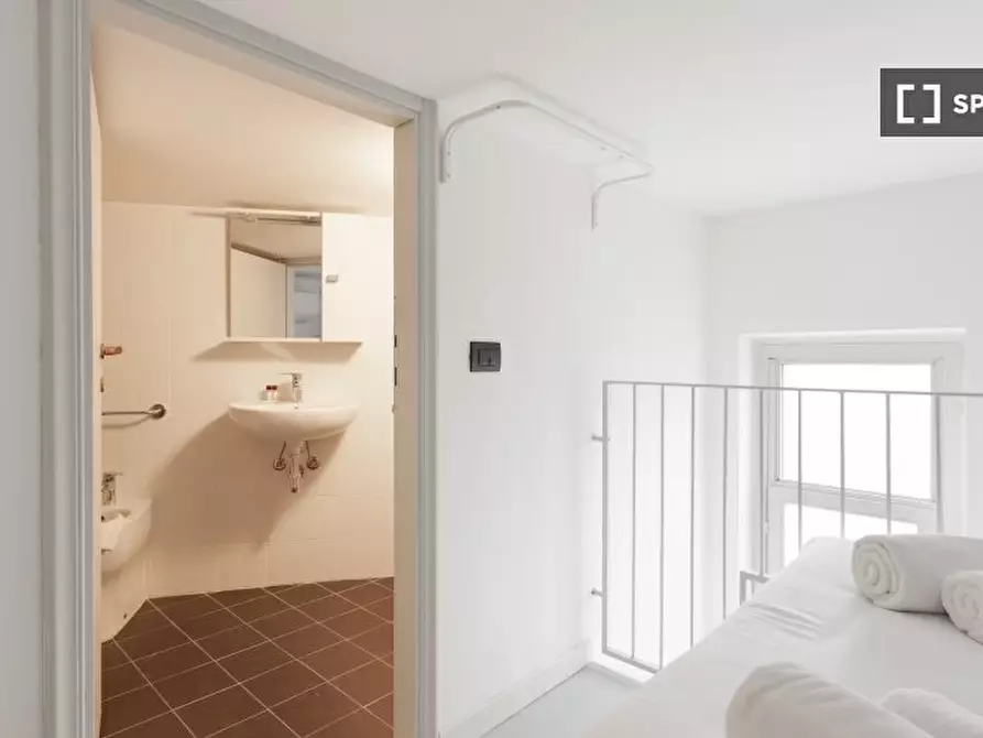 Immagine 13 di Ufficio in affitto  in Corso Magenta a Milano