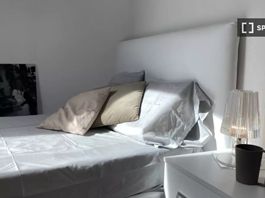 Immagine 3 di Camera condivisa in affitto  in Giovanni Maria a Milano