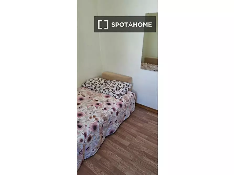 Immagine 5 di Appartamento in affitto  in Via Muzio Attendolo a Roma