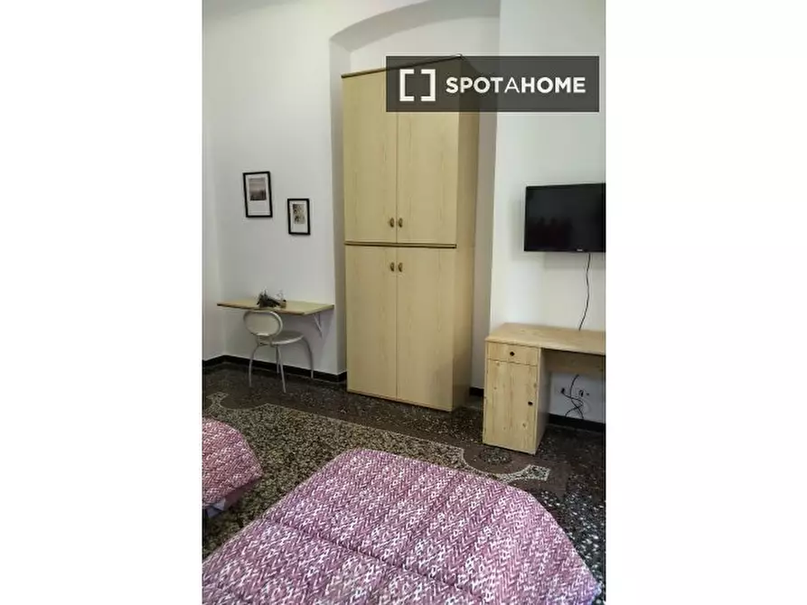 Immagine 18 di Camera condivisa in affitto  in Via Venezia a Genova