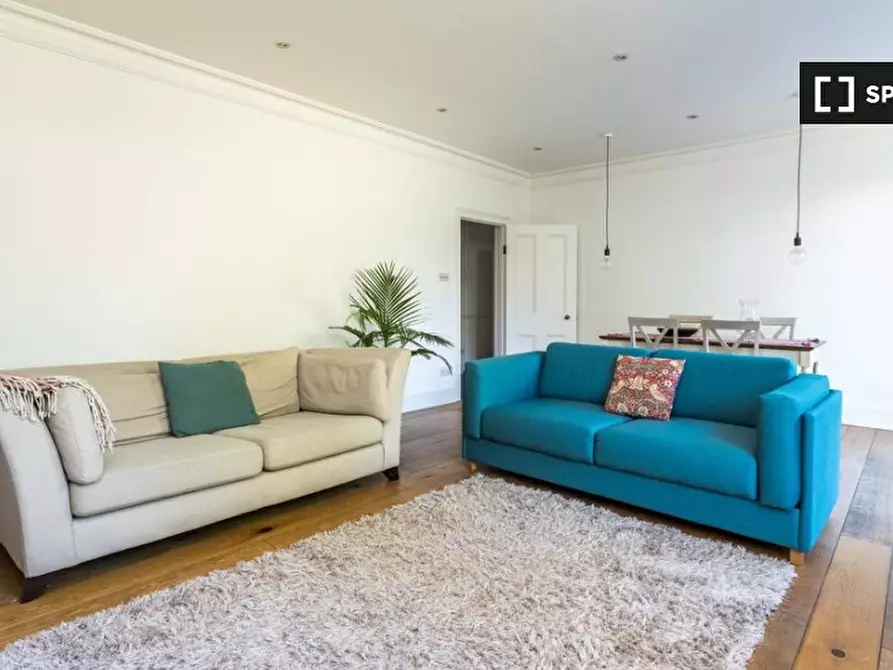 Immagine 14 di Appartamento in affitto  in Garden Flat a Camden Town