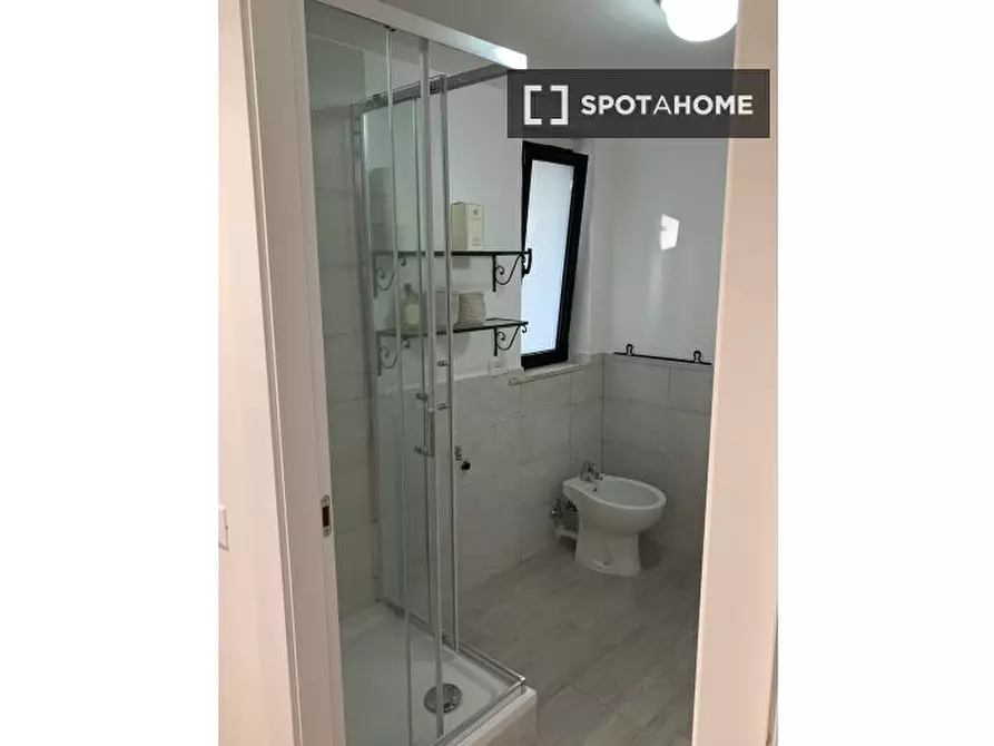 Immagine 10 di Appartamento in affitto  in Via Cassia a Roma