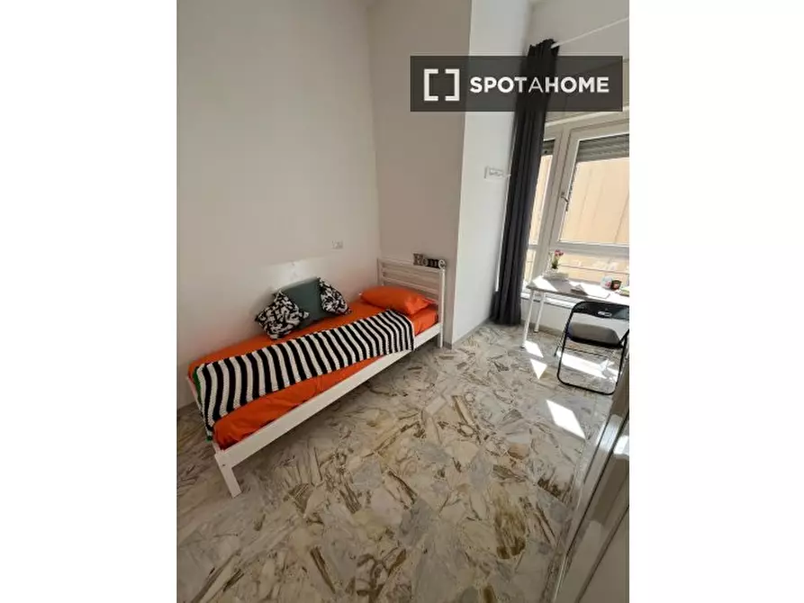 Immagine 9 di Camera condivisa in affitto  in Grazia Deledda (FS) a Cagliari