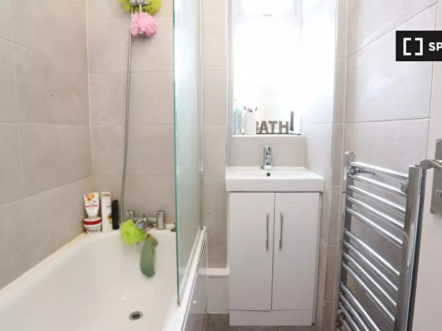 Immagine 9 di Camera condivisa in affitto  in Pomeroy St a Lewisham