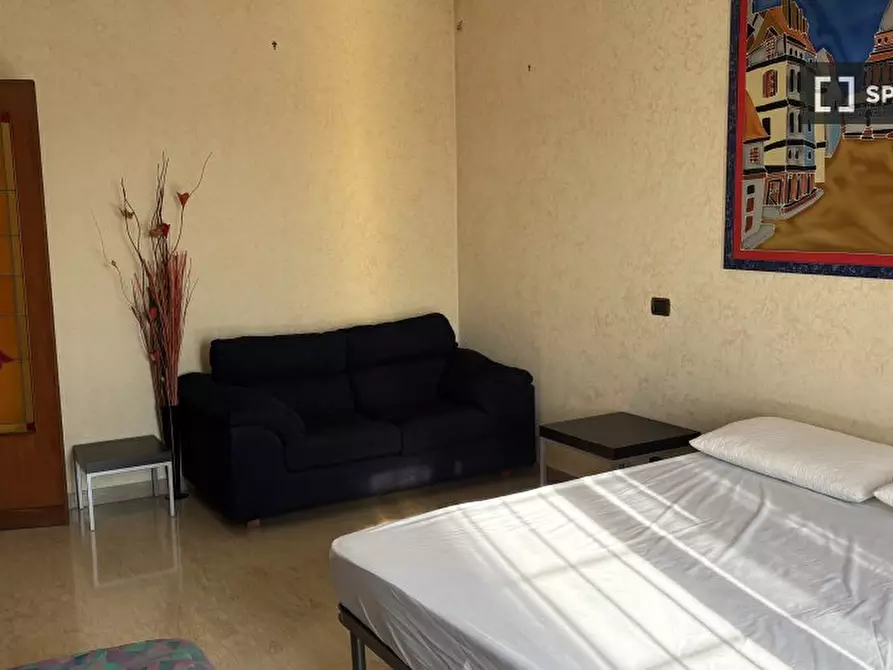 Immagine 15 di Camera condivisa in affitto  in Via Ugo Pesci a Roma