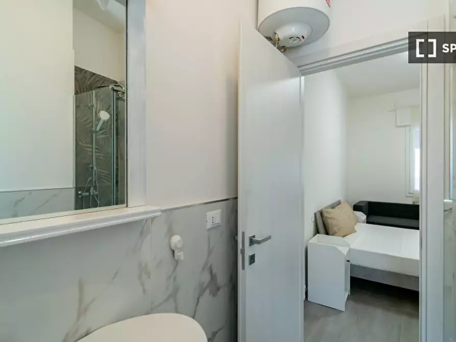 Immagine 12 di Appartamento in affitto  in Via Aurelio Saffi a Bologna