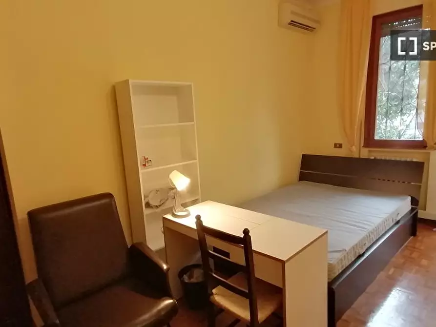 Immagine 14 di Camera condivisa in affitto  in Via Montello a Padova