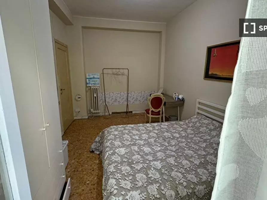 Immagine 3 di Camera condivisa in affitto  in Via Tripolitania a Roma