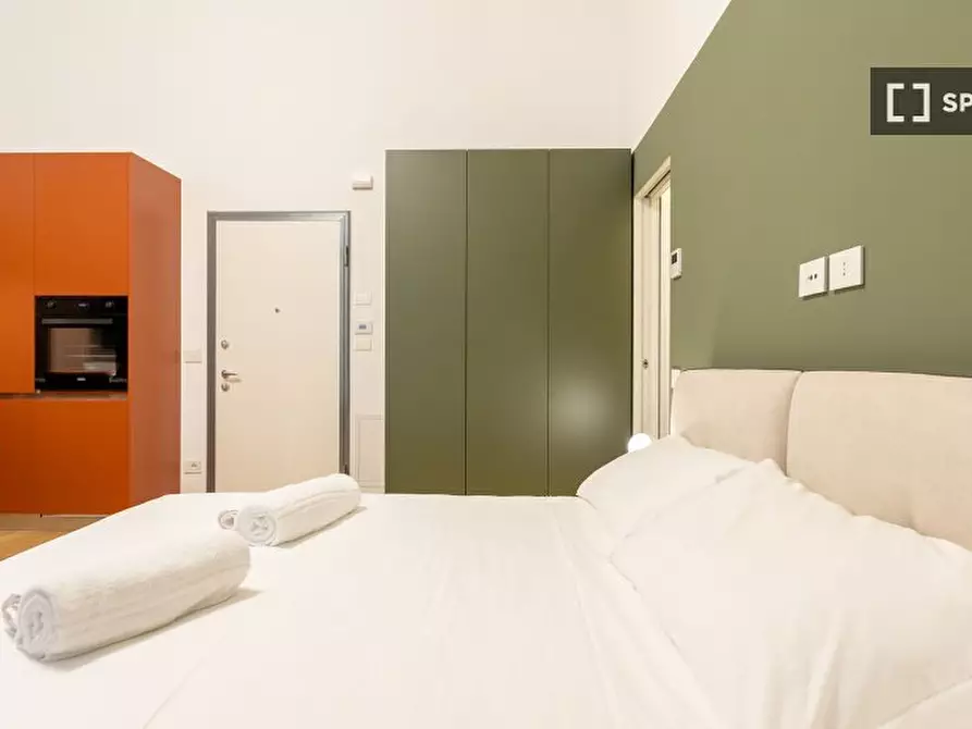 Immagine 8 di Ufficio in affitto  in Via Borromei a Milano