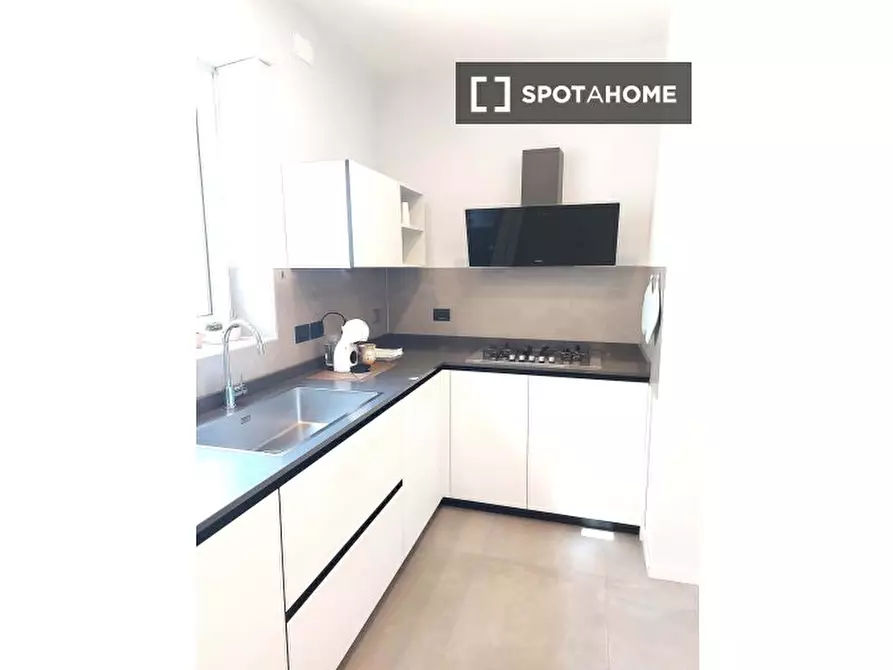 Immagine 5 di Appartamento in affitto  in Via Domenico Barone a Roma