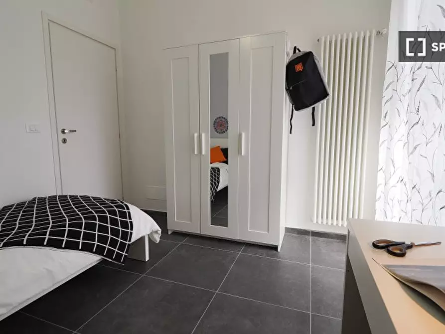 Immagine 5 di Camera condivisa in affitto  in Corso Peschiera a Torino