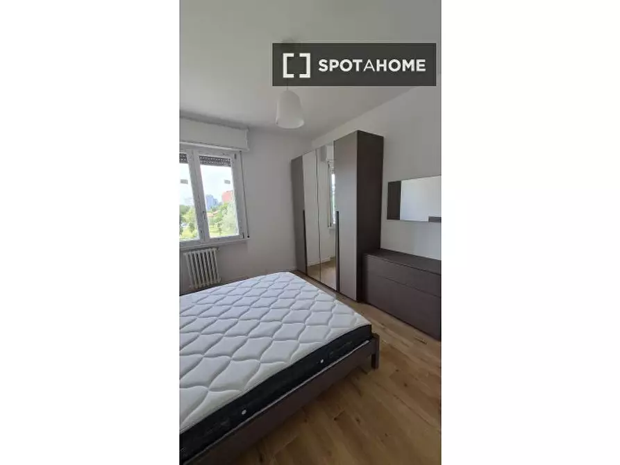 Immagine 11 di Camera condivisa in affitto  in Via Simone Saint Bon a Milano