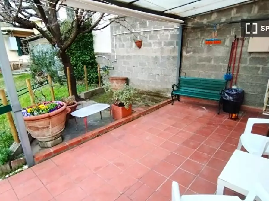 Immagine 10 di Camera condivisa in affitto  in Via Francesco Calzolari a Firenze