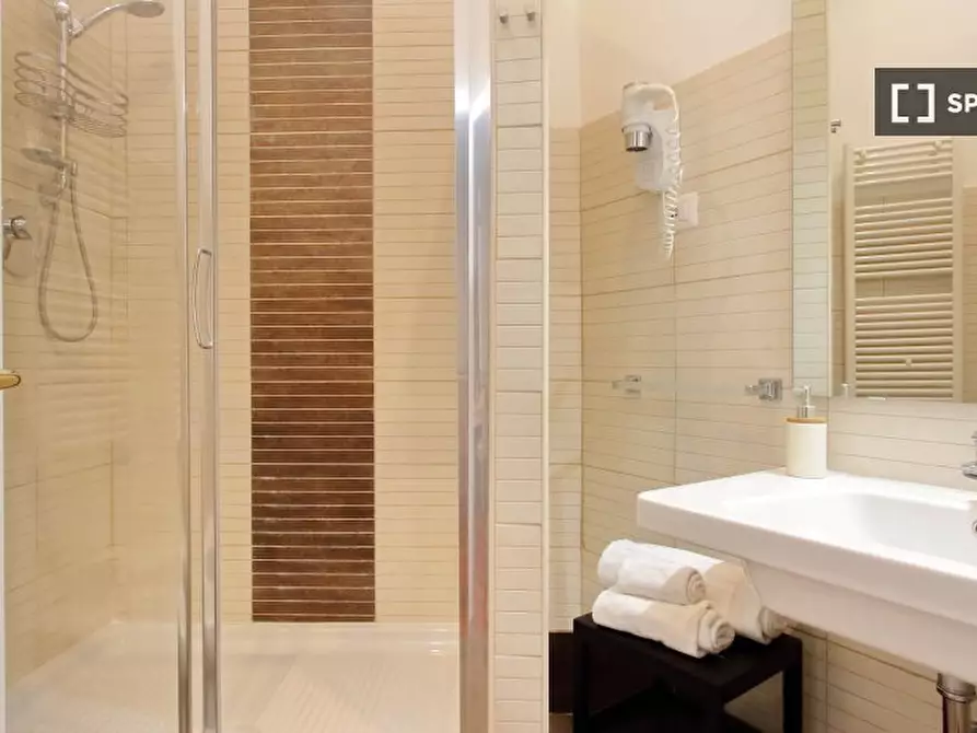 Immagine 10 di Appartamento in affitto  in Via Otranto a Roma