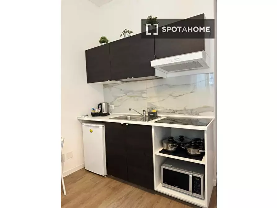 Immagine 2 di Ufficio in affitto  in Via Attilio Momigliano a Milano