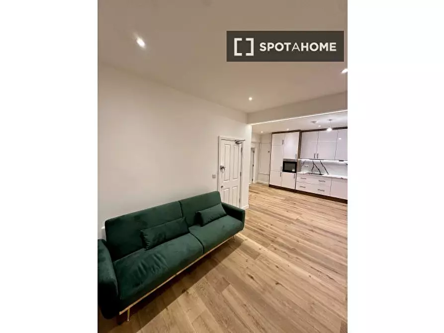 Immagine 2 di Appartamento in affitto  in Chapel Way a Islington