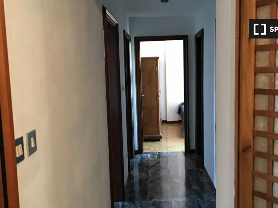 Immagine 16 di Camera condivisa in affitto  in Via San Donato a Bologna