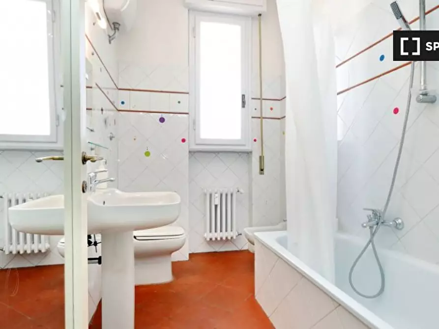 Immagine 6 di Camera condivisa in affitto  in Via Vincenzo Bellini a Firenze